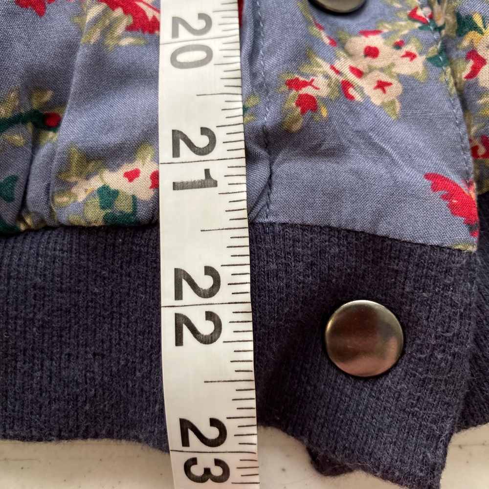 Free People Floral Printed Baseball Jacket In Indigo Blue Sz Small Snaps‎ Boho - Picture 7 of 7